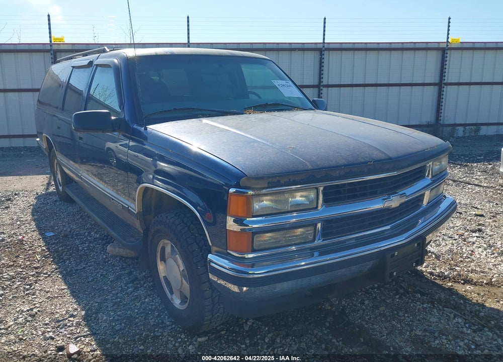 1999 CHEVROLET SUBURBAN 1500 LT VIN: 3GNFK16R8XG115054