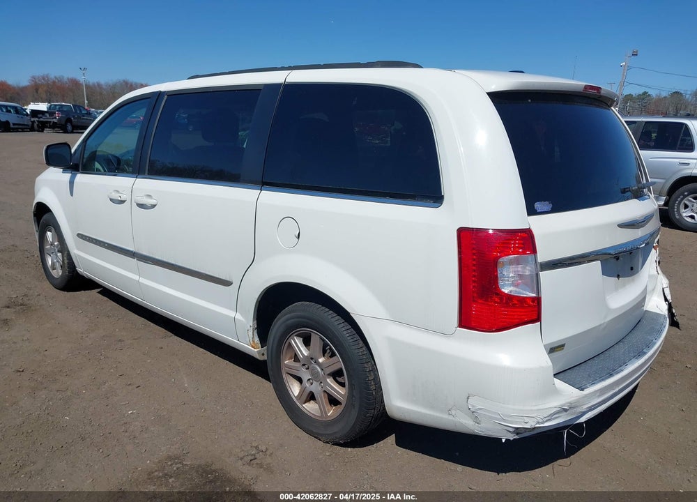 2011 CHRYSLER TOWN & COUNTRY VIN: 2A4RR5DG3BR624492