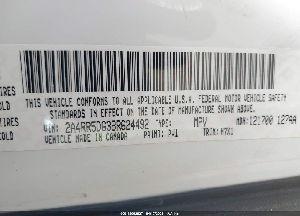 2011 CHRYSLER TOWN & COUNTRY VIN: 2A4RR5DG3BR624492