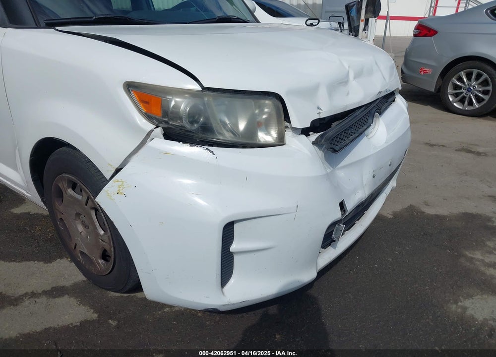 2011 SCION XB VIN: JTLZE4FE7B1125081