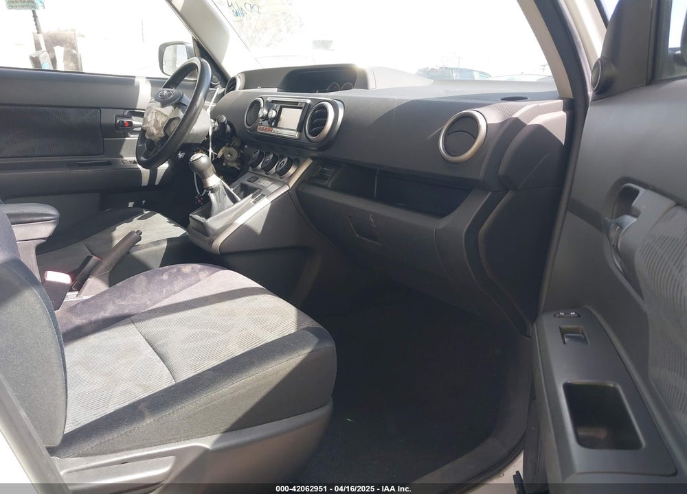 2011 SCION XB VIN: JTLZE4FE7B1125081