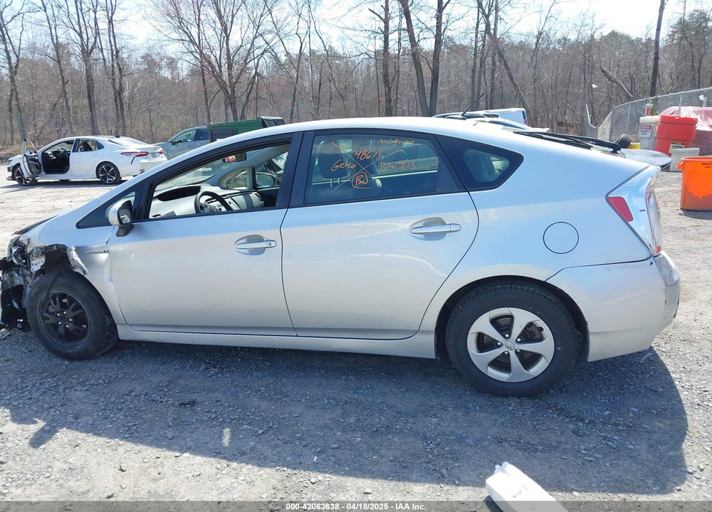 2013 TOYOTA PRIUS THREE VIN: JTDKN3DUXD5621845