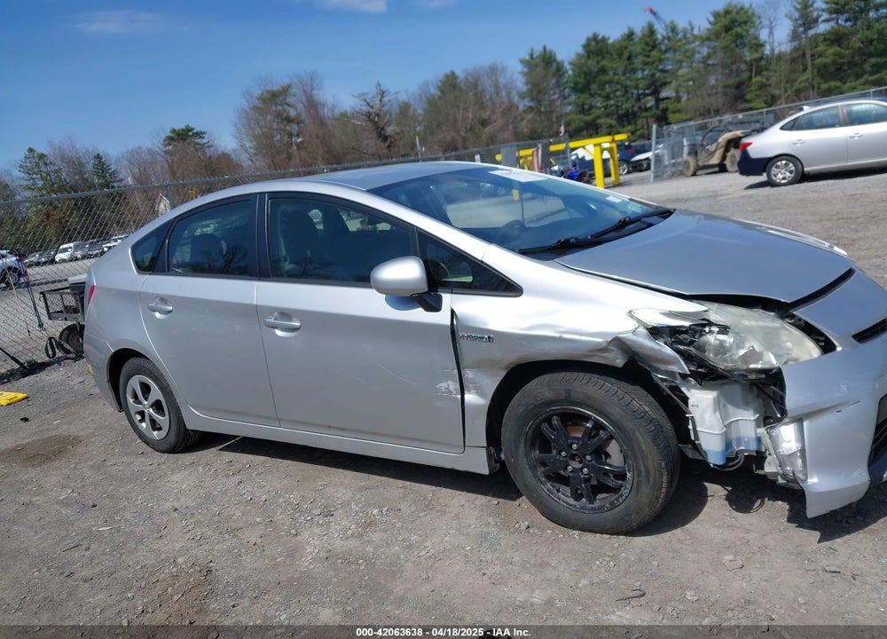 2013 TOYOTA PRIUS THREE VIN: JTDKN3DUXD5621845