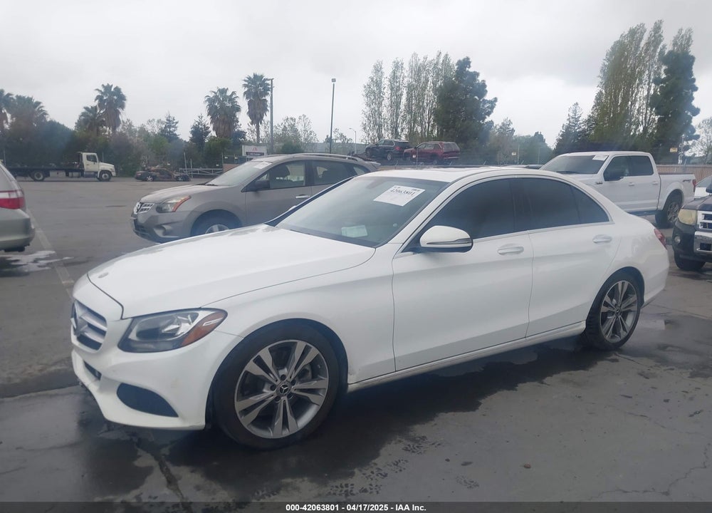 2018 MERCEDES-BENZ C 300 VIN: 55SWF4JB9JU235630