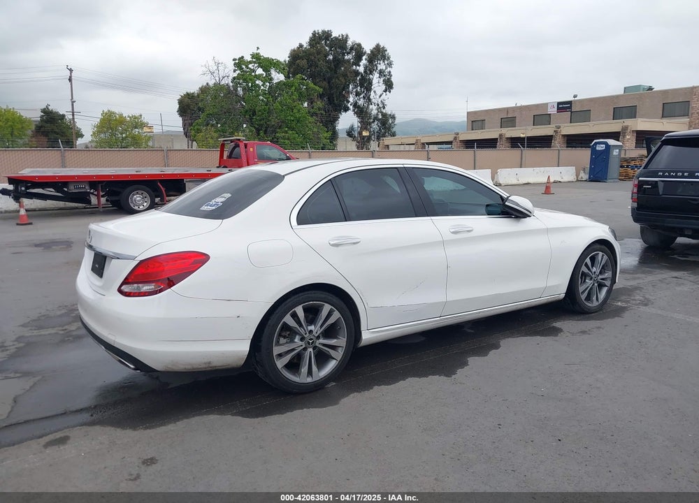2018 MERCEDES-BENZ C 300 VIN: 55SWF4JB9JU235630