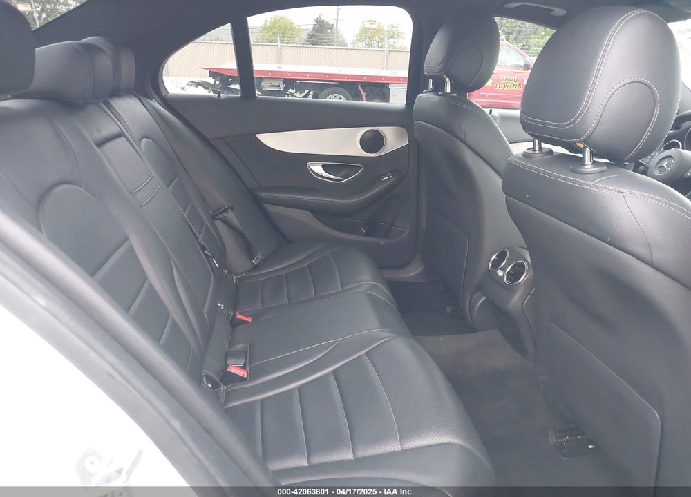 2018 MERCEDES-BENZ C 300 VIN: 55SWF4JB9JU235630