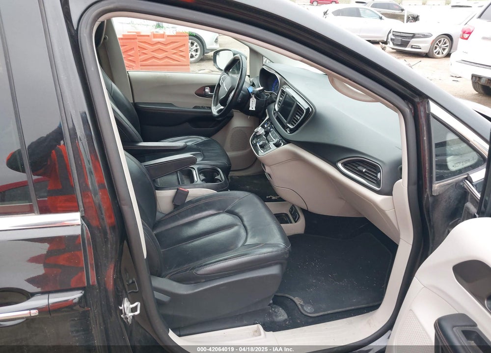 2019 CHRYSLER PACIFICA VIN: 2C4RC1BG5KR651535