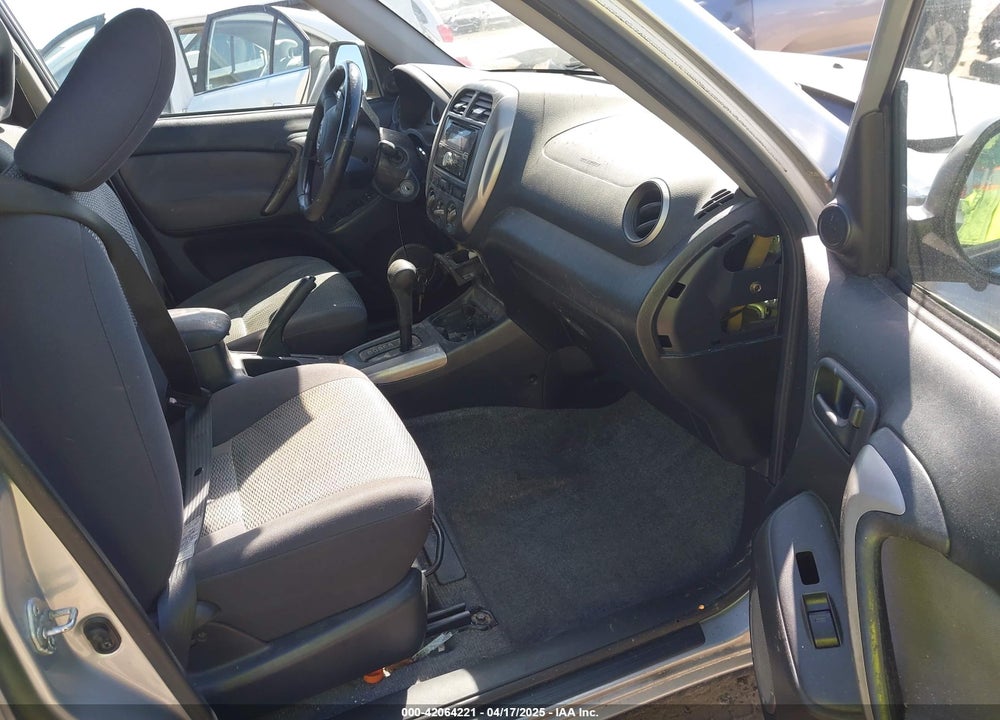 2004 TOYOTA RAV4 VIN: JTEGD20V140039062