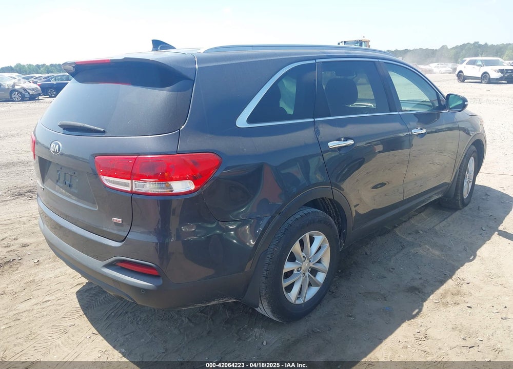 2016 KIA SORENTO VIN: 5XYPG4A38GG121650