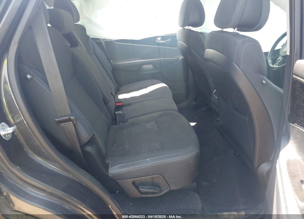 2016 KIA SORENTO VIN: 5XYPG4A38GG121650