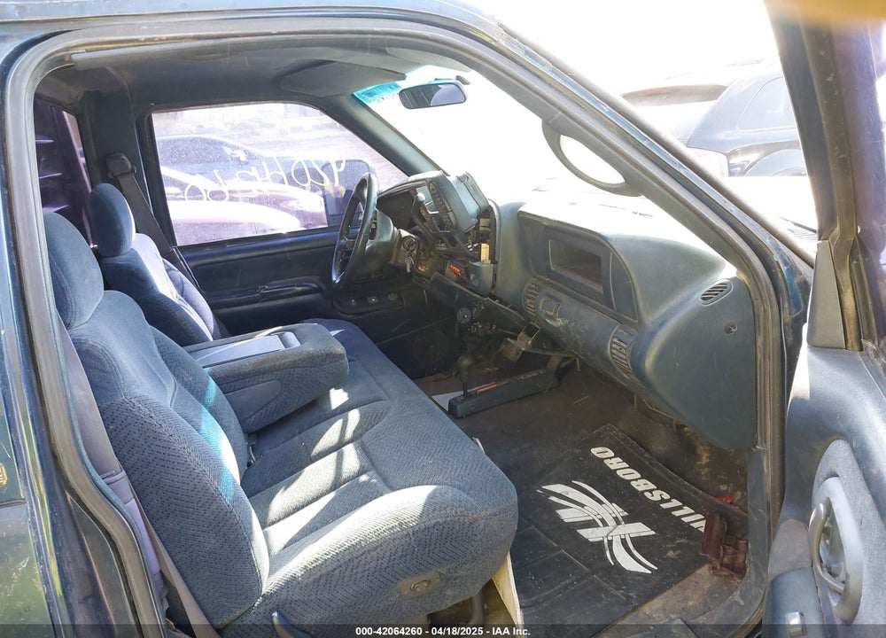 1998 CHEVROLET K2500 FLEETSIDE VIN: 1GCGK24R0WZ198273