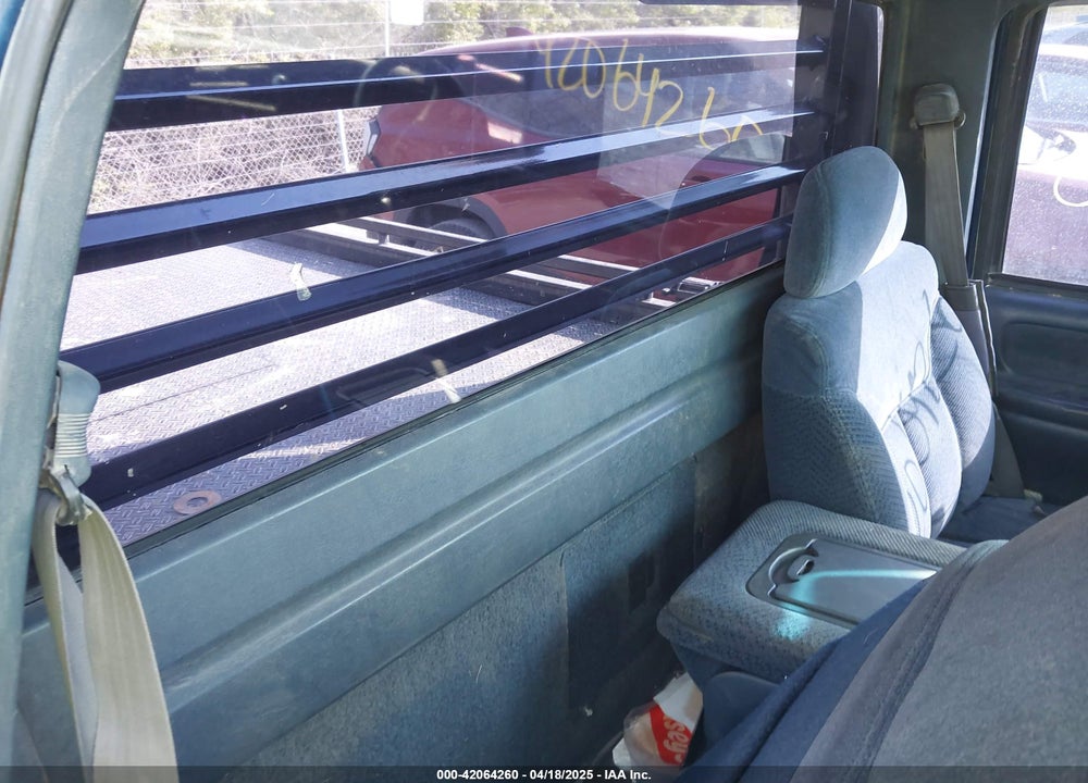 1998 CHEVROLET K2500 FLEETSIDE VIN: 1GCGK24R0WZ198273