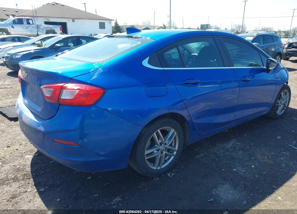 2018 CHEVROLET CRUZE VIN: 1G1BE5SM8J7105300