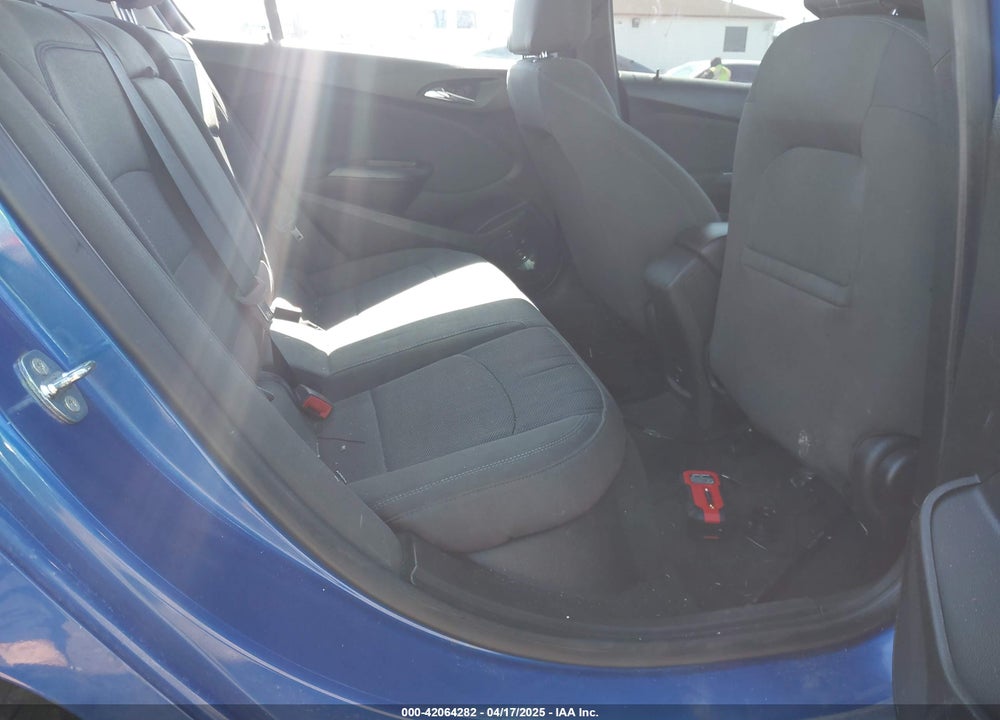 2018 CHEVROLET CRUZE VIN: 1G1BE5SM8J7105300