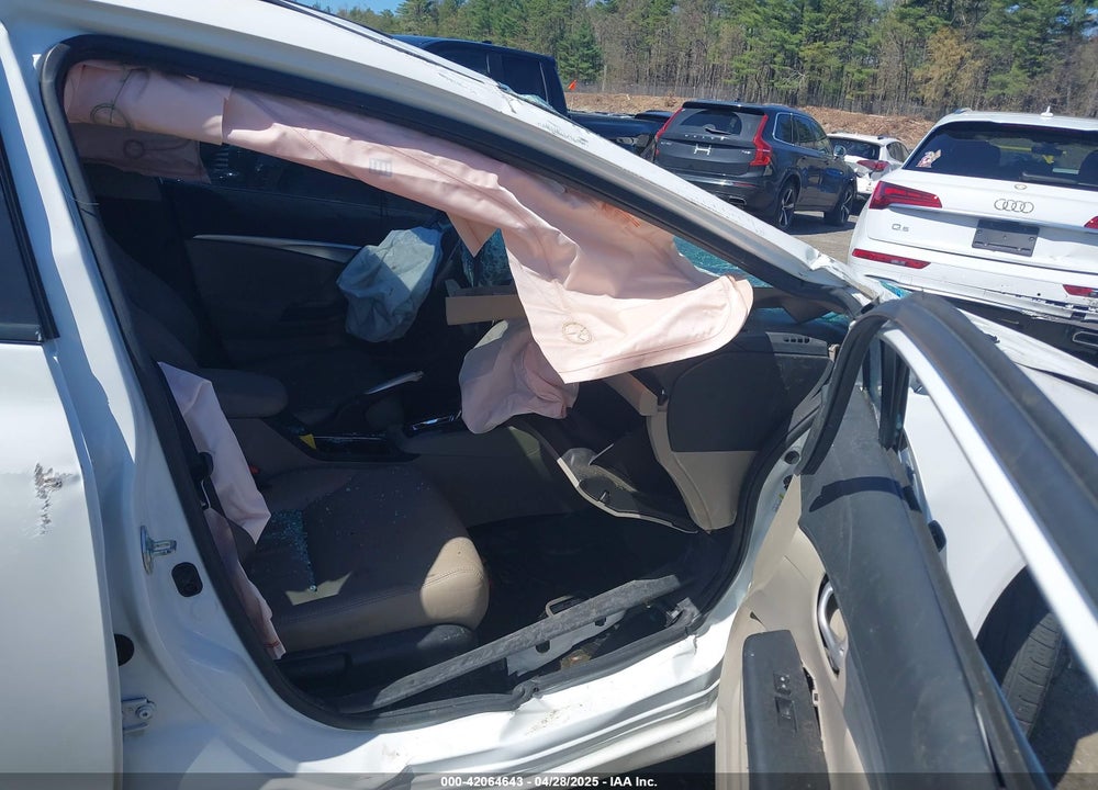 2015 HONDA CIVIC EX-L VIN: 19XFB2F95FE031105