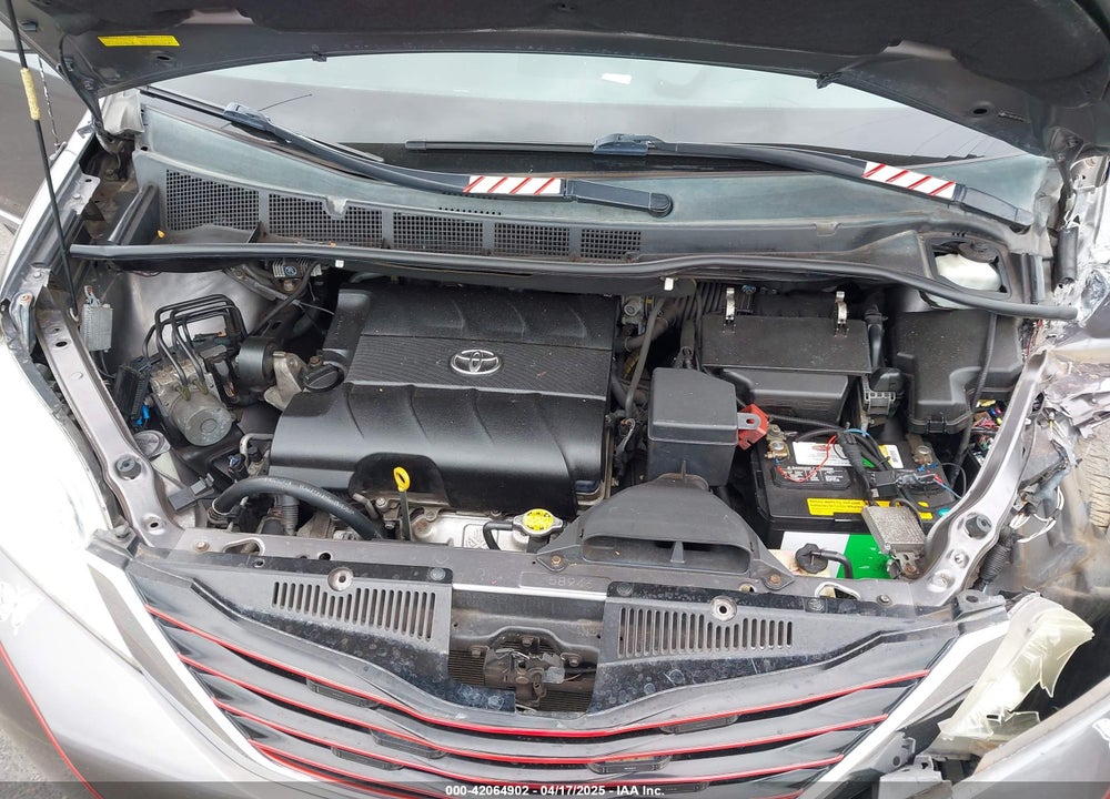 2011 TOYOTA SIENNA LE V6/LE V6 AUTO ACCESS SEAT VIN: 5TDKK3DC9BS091956