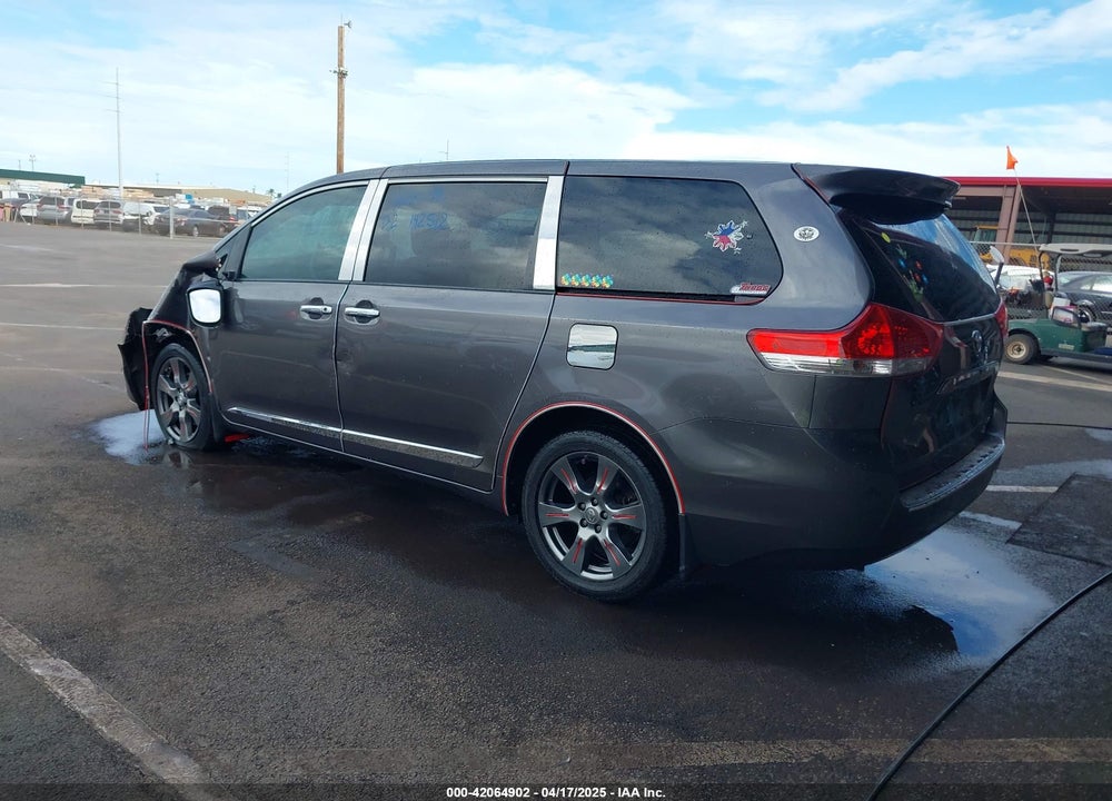 2011 TOYOTA SIENNA LE V6/LE V6 AUTO ACCESS SEAT VIN: 5TDKK3DC9BS091956