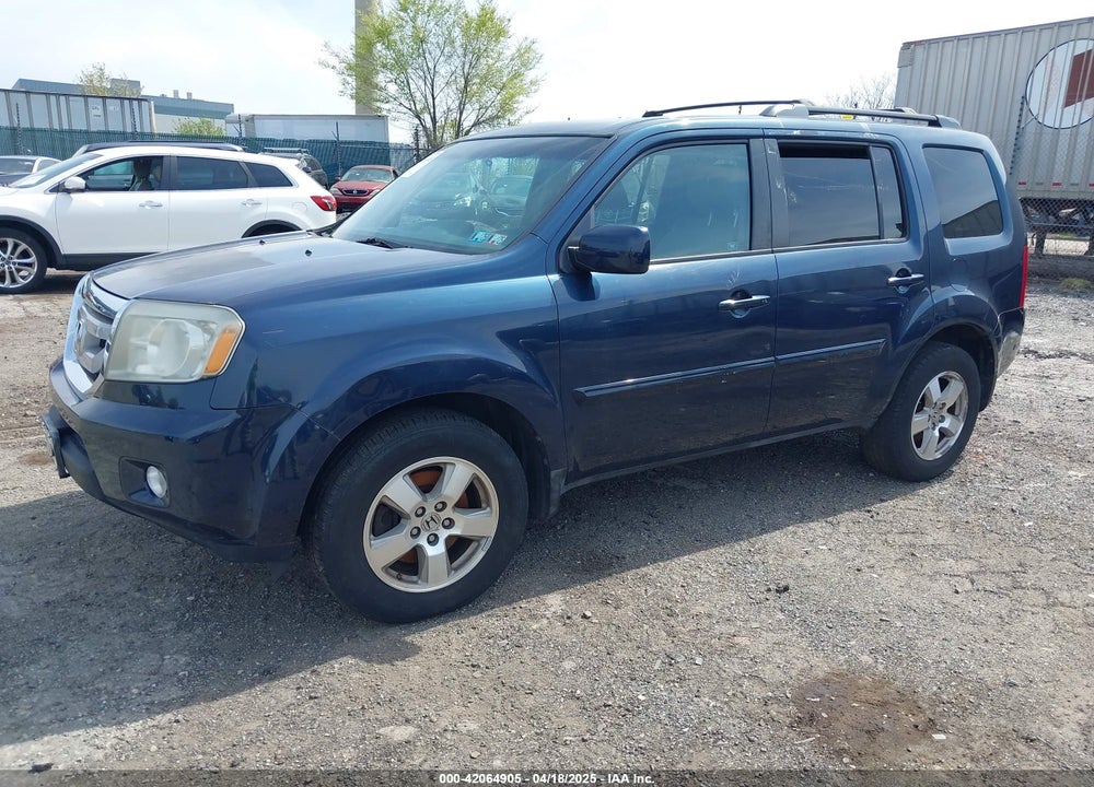 2011 HONDA PILOT VIN: 5FNYF3H72BB042078