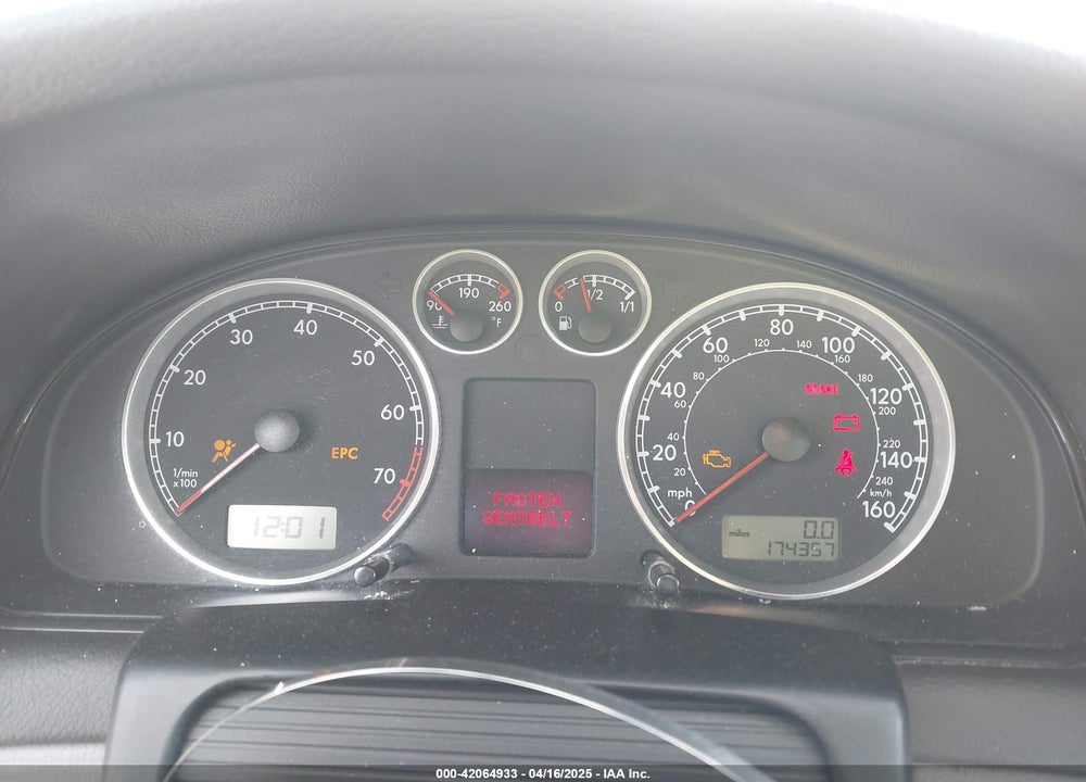 2004 VOLKSWAGEN PASSAT GLX VIN: WVWRH63B64P150935