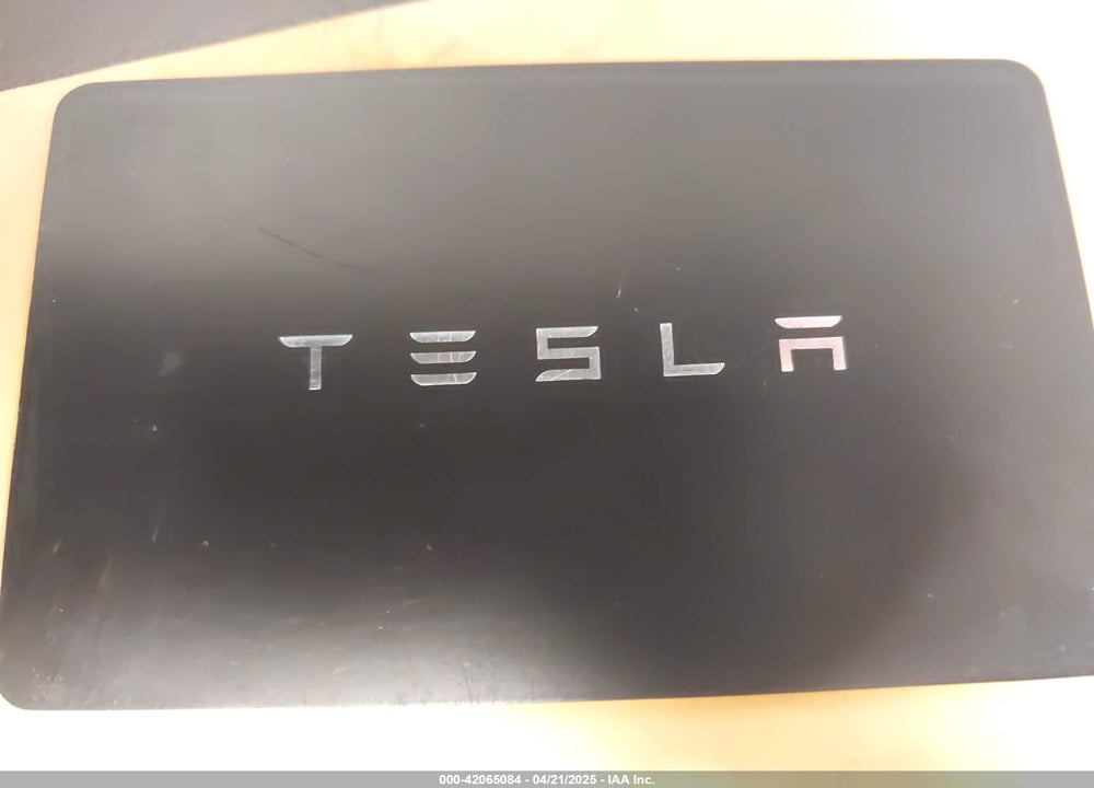 2023 TESLA MODEL X VIN: 7SAXCBE68PF376183