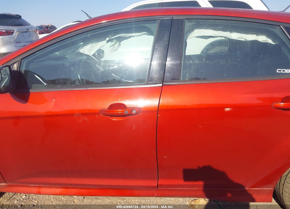 2018 FORD FOCUS VIN: 1FADP3L93JL318659