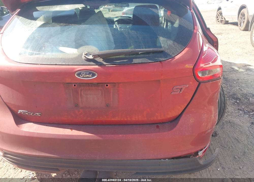 2018 FORD FOCUS VIN: 1FADP3L93JL318659