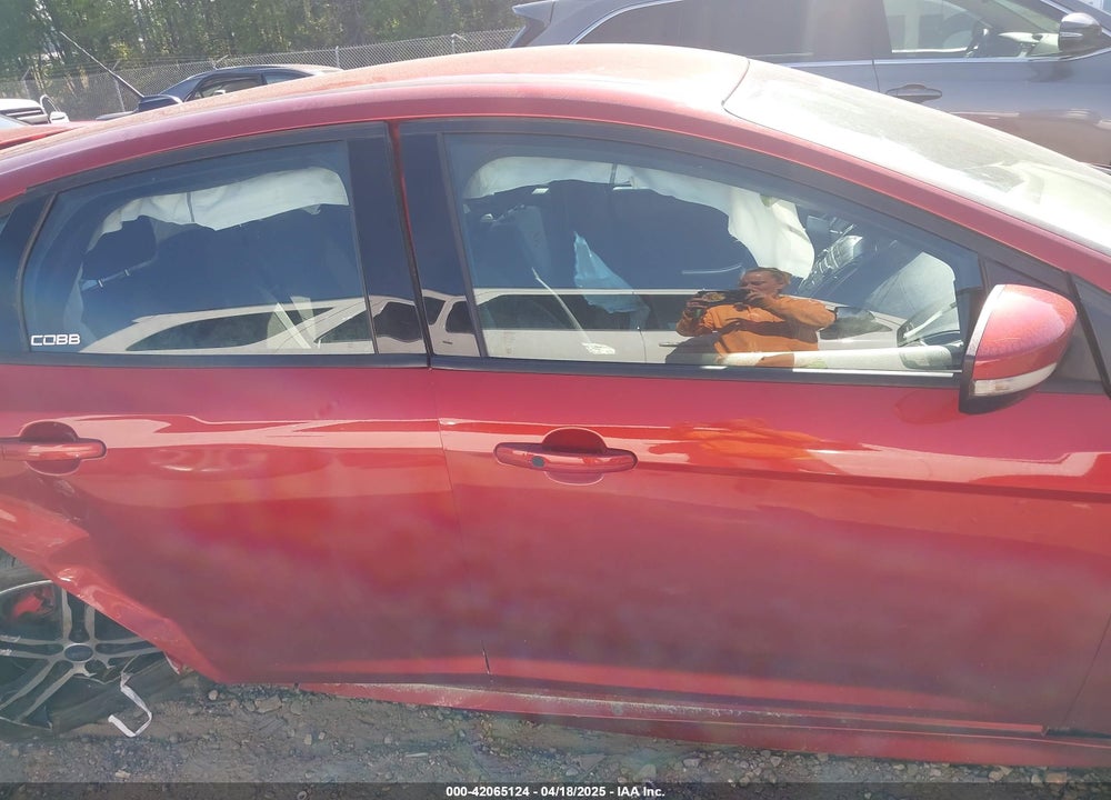 2018 FORD FOCUS VIN: 1FADP3L93JL318659