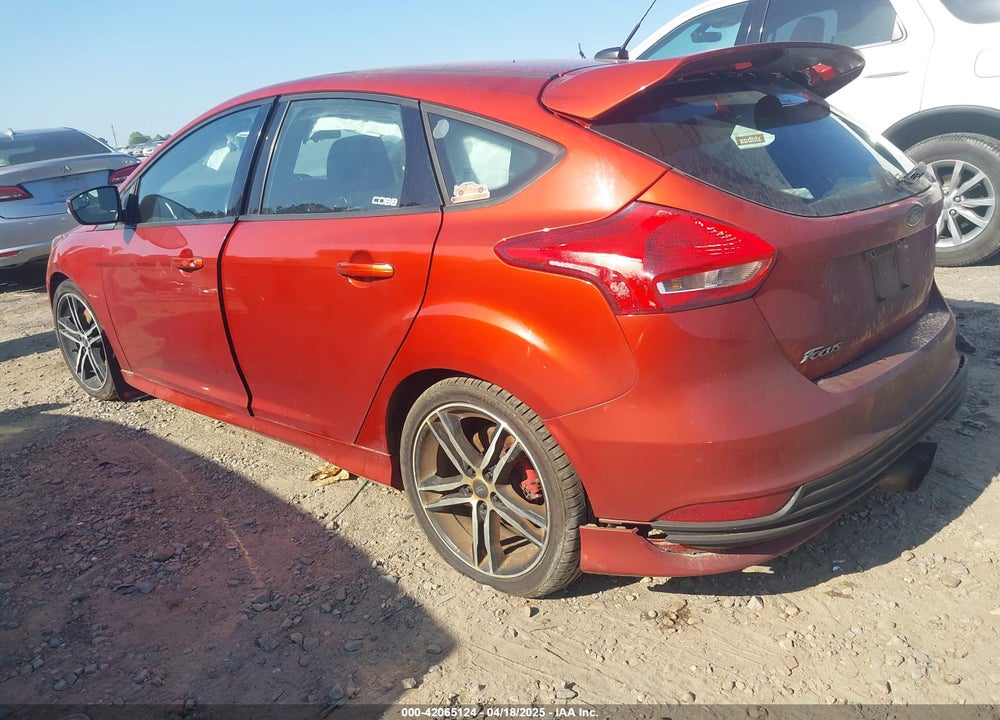 2018 FORD FOCUS VIN: 1FADP3L93JL318659
