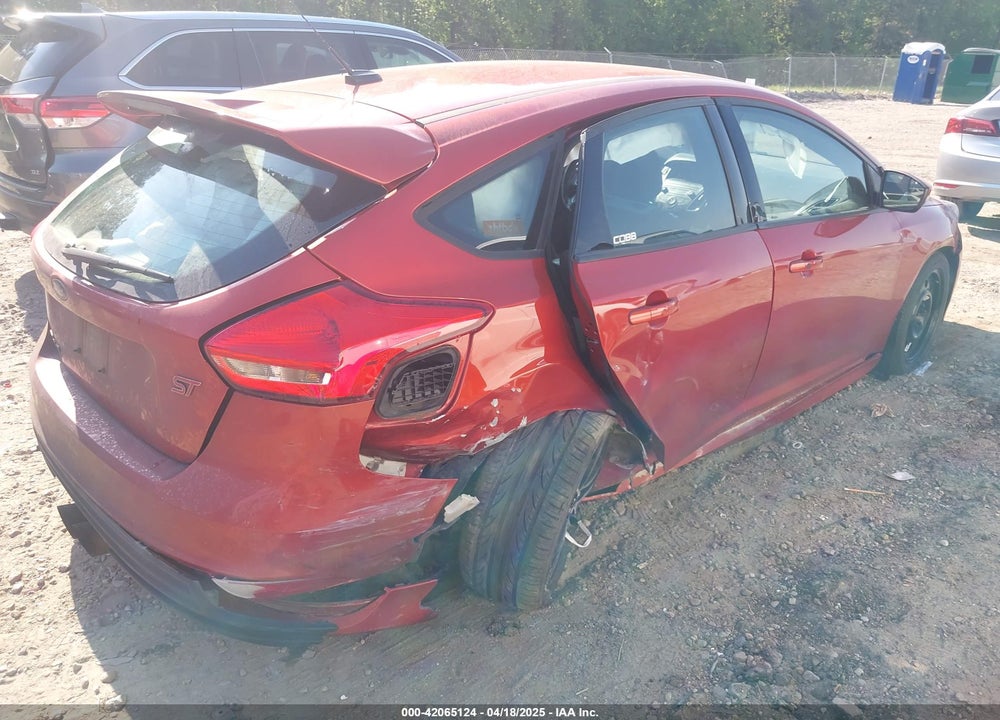 2018 FORD FOCUS VIN: 1FADP3L93JL318659