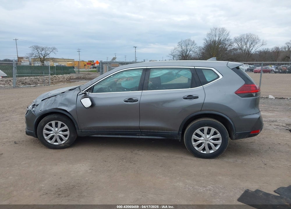 2018 NISSAN ROGUE VIN: KNMAT2MV6JP519348
