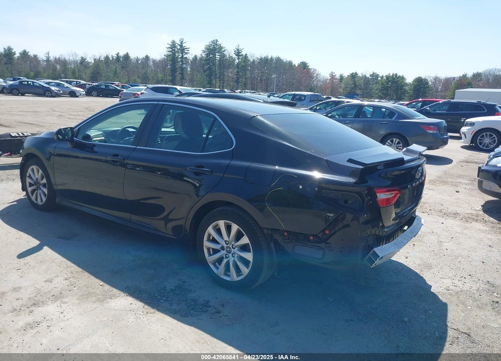 2018 TOYOTA CAMRY VIN: 4T1B11HK2JU616919