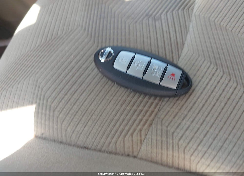 2014 NISSAN ROGUE VIN: 5N1AT2MT1EC769457