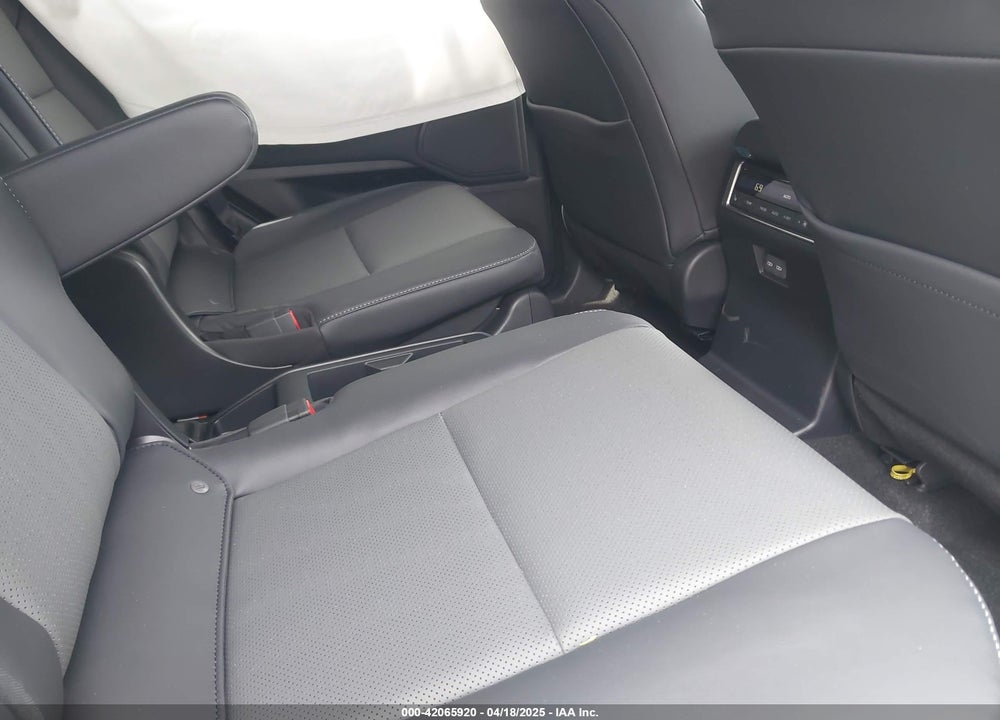 2025 LEXUS GX 550 VIN: JTJTBCDX4S5039077