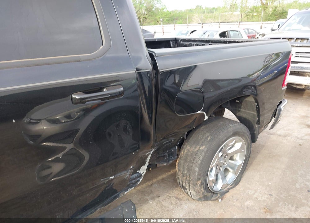2022 RAM 1500 VIN: 1C6RREFG1NN253599
