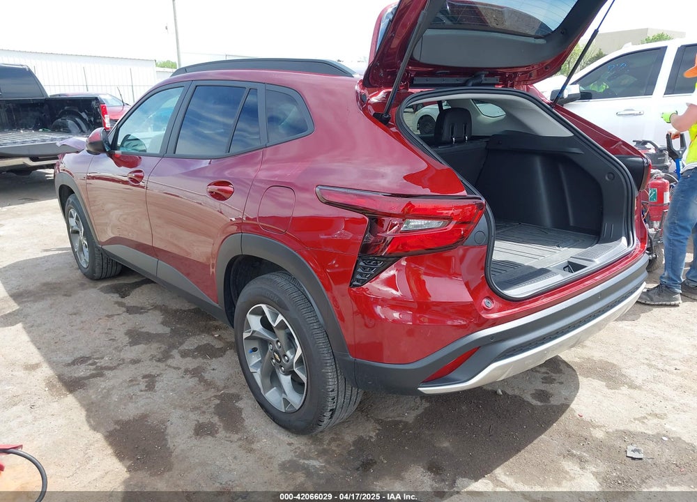 2024 CHEVROLET TRAX FWD LT VIN: KL77LHE25RC166036