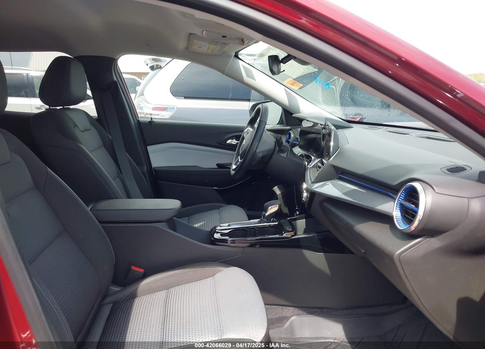 2024 CHEVROLET TRAX FWD LT VIN: KL77LHE25RC166036