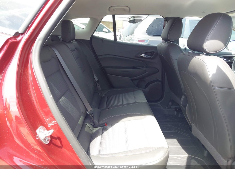2024 CHEVROLET TRAX FWD LT VIN: KL77LHE25RC166036
