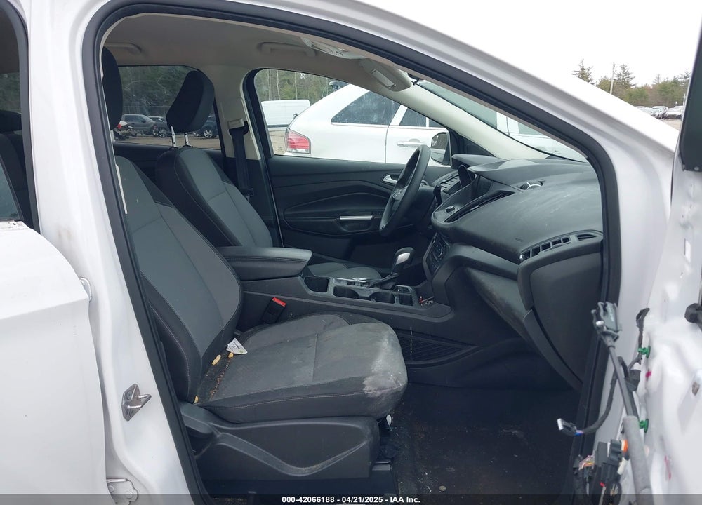 2019 FORD ESCAPE SE VIN: 1FMCU0GD4KUC35521