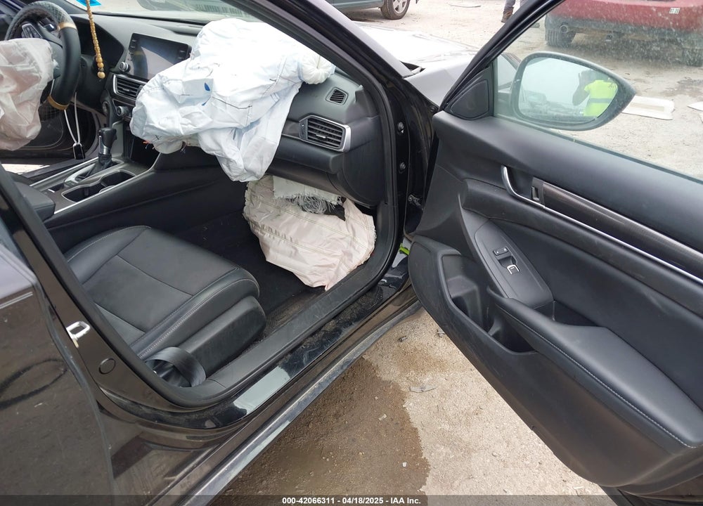 2018 HONDA ACCORD VIN: 1HGCV1F34JA267984