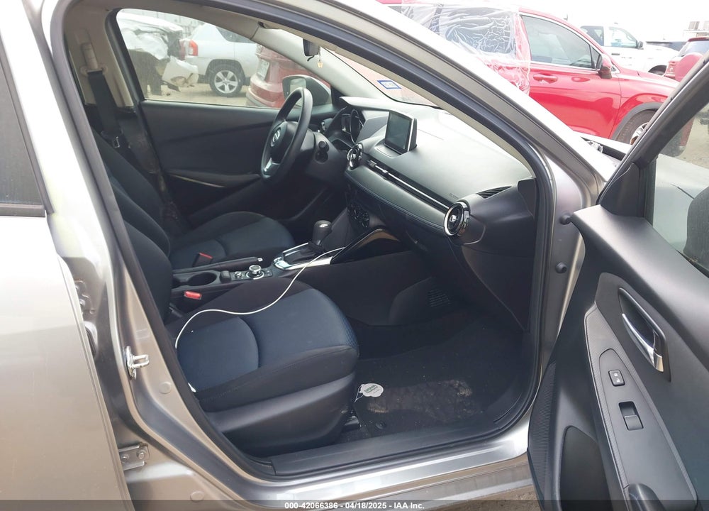 2016 SCION IA VIN: 3MYDLBZV2GY104557