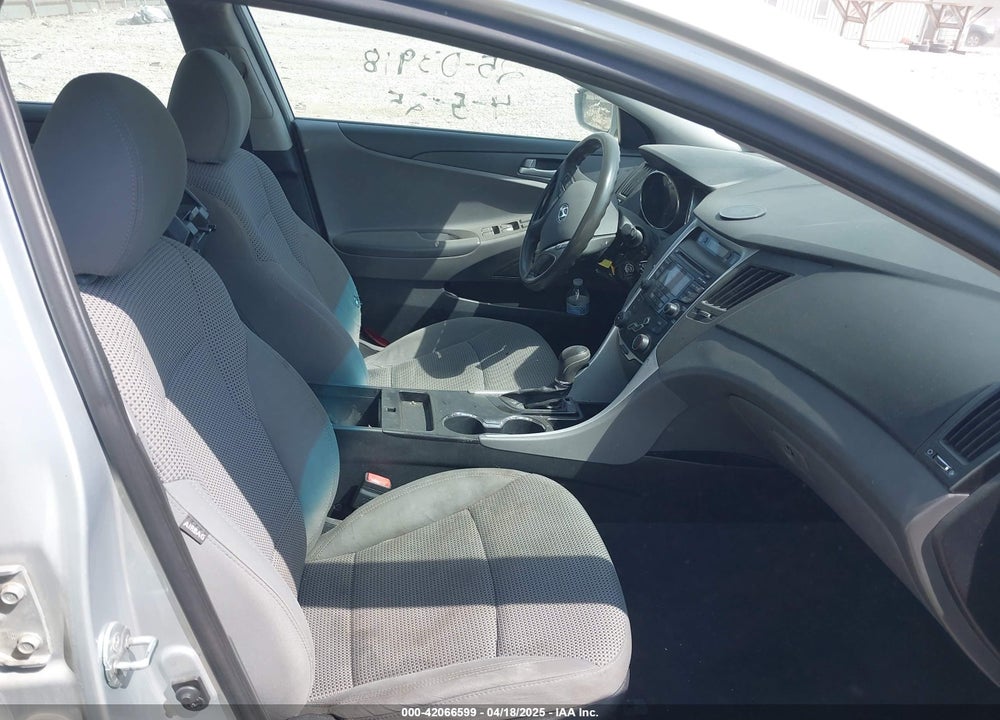 2012 HYUNDAI SONATA VIN: 5NPEB4AC6CH380114