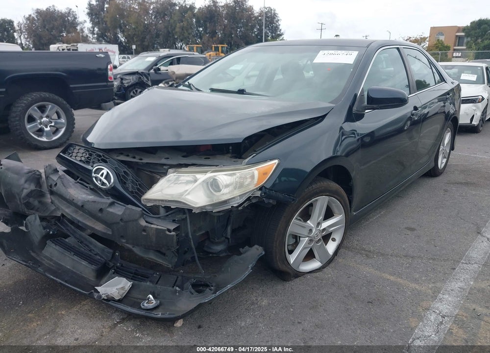 2014 TOYOTA CAMRY SE VIN: 4T1BF1FK1EU739489