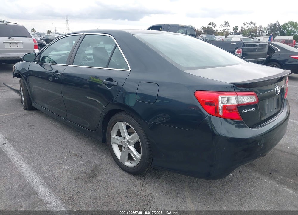 2014 TOYOTA CAMRY SE VIN: 4T1BF1FK1EU739489
