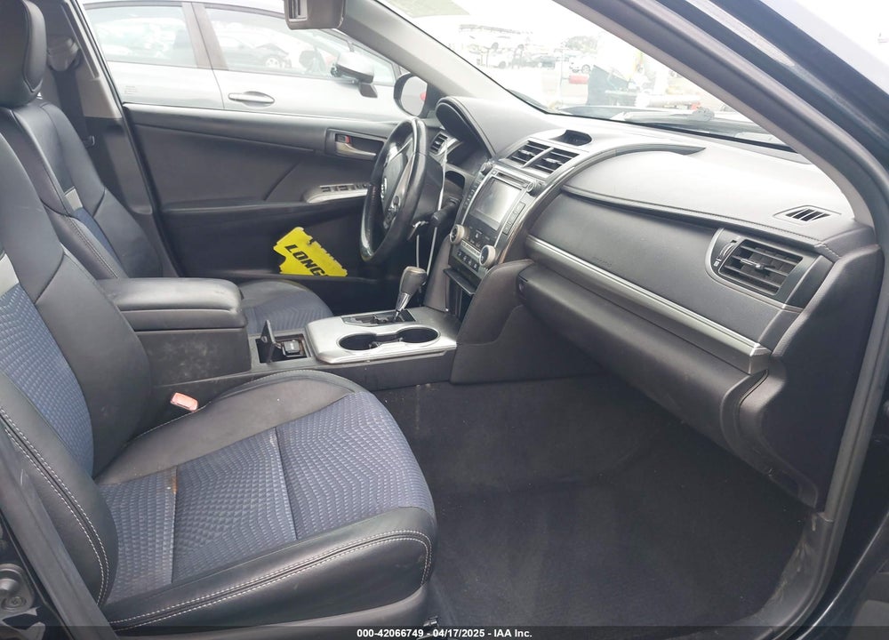 2014 TOYOTA CAMRY SE VIN: 4T1BF1FK1EU739489