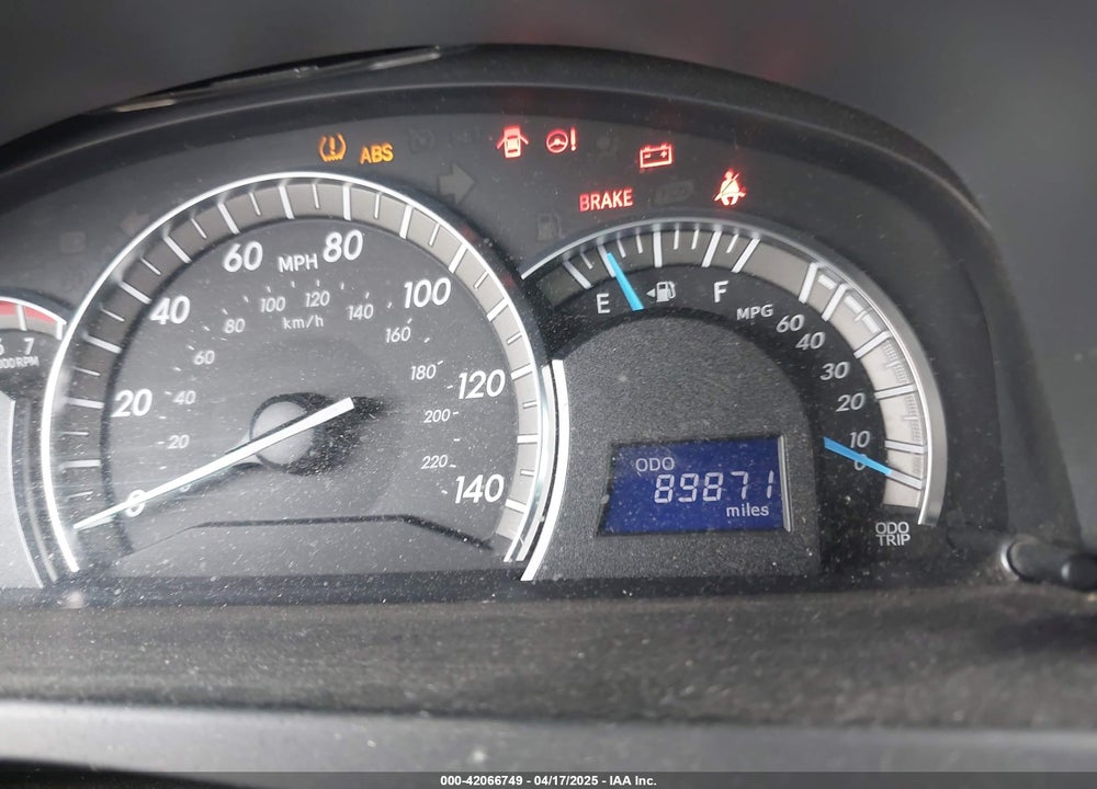 2014 TOYOTA CAMRY SE VIN: 4T1BF1FK1EU739489