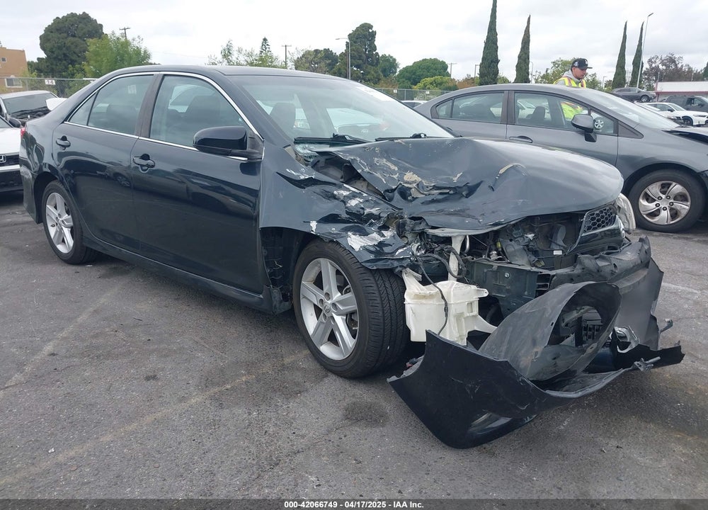 2014 TOYOTA CAMRY SE VIN: 4T1BF1FK1EU739489