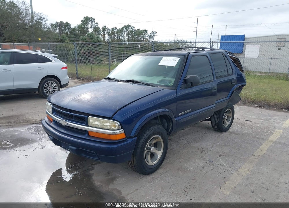 2002 CHEVROLET BLAZER LS VIN: 1GNCS13W92K202301