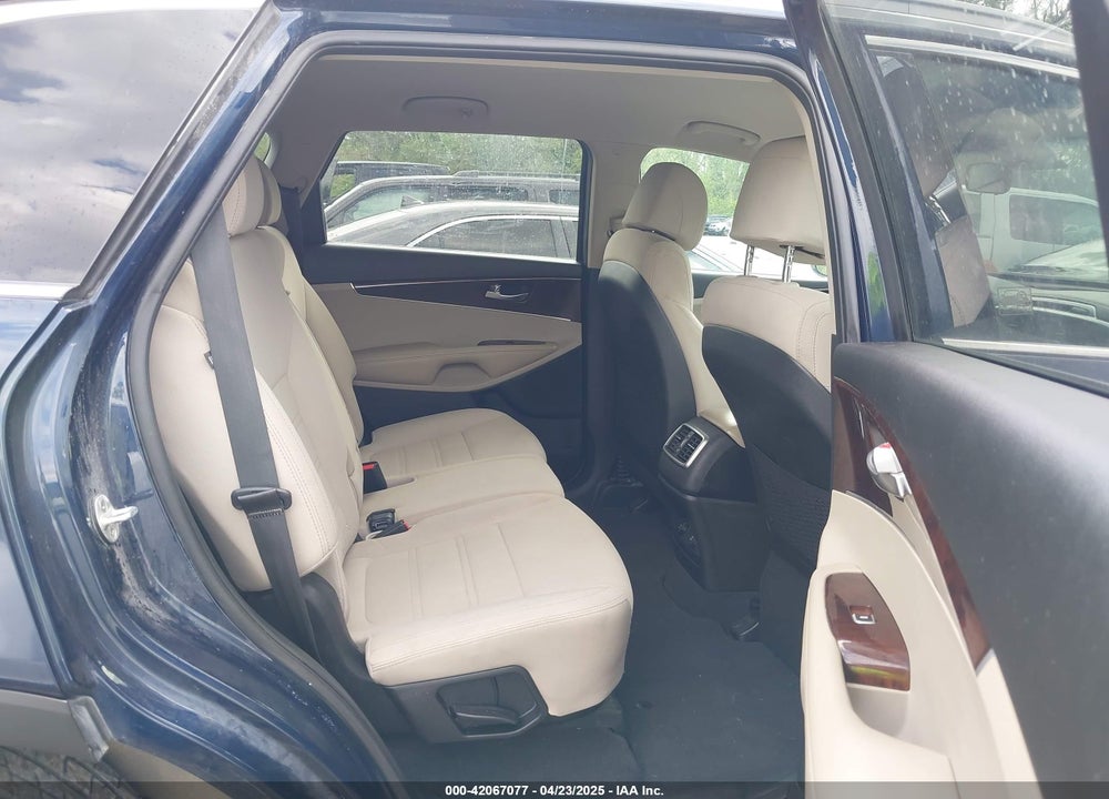 2017 KIA SORENTO 2.4L LX VIN: 5XYPG4A3XHG287217