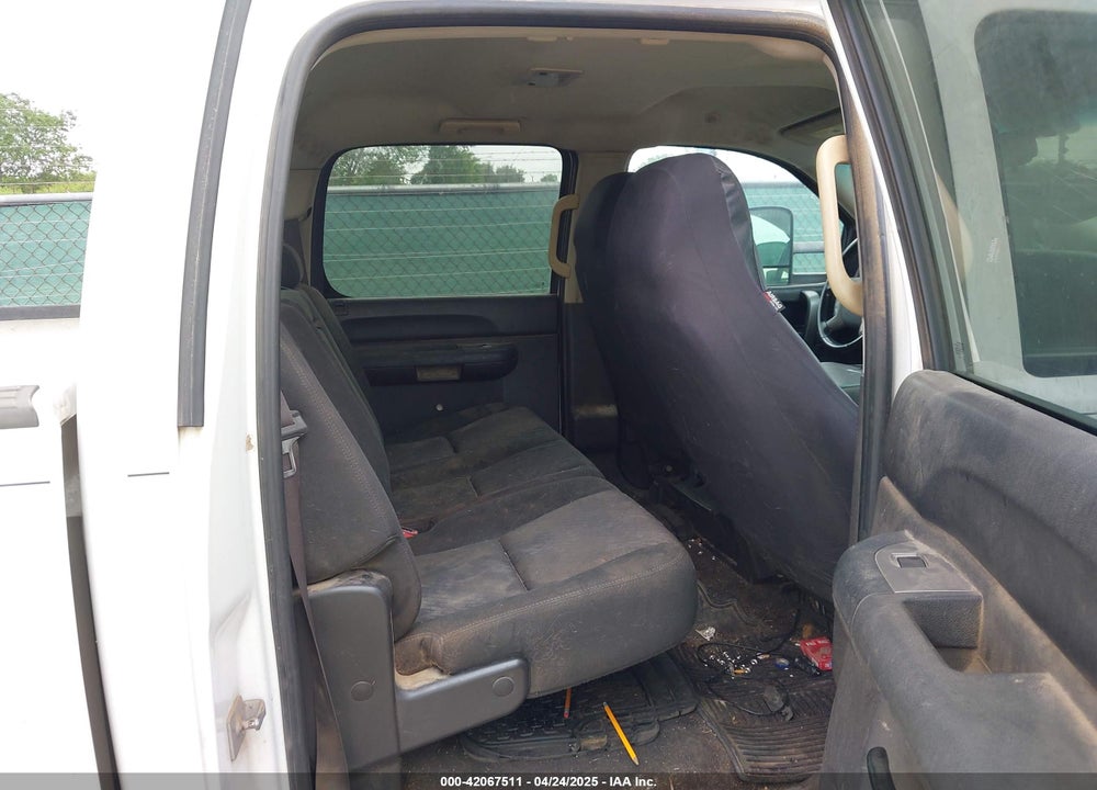 2011 CHEVROLET SILVERADO 1500 LT VIN: 3GCPKSE39BG371518