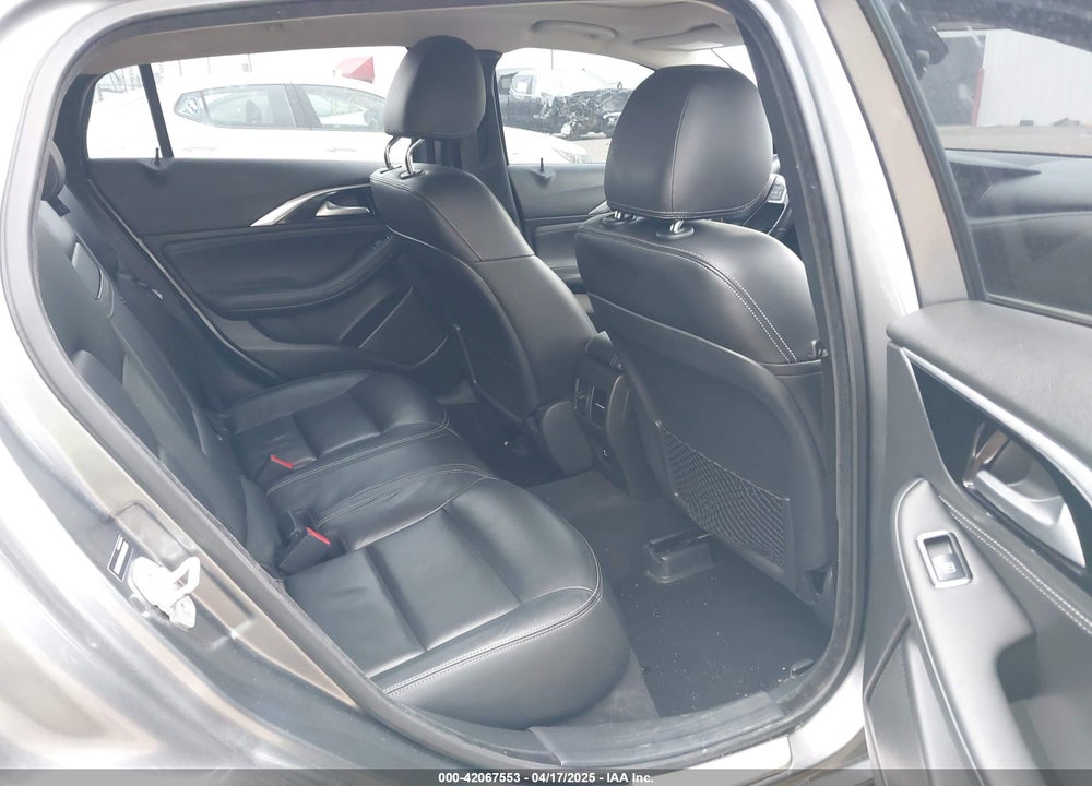 2017 INFINITI QX30 PREMIUM VIN: SJKCH5CR2HA022260